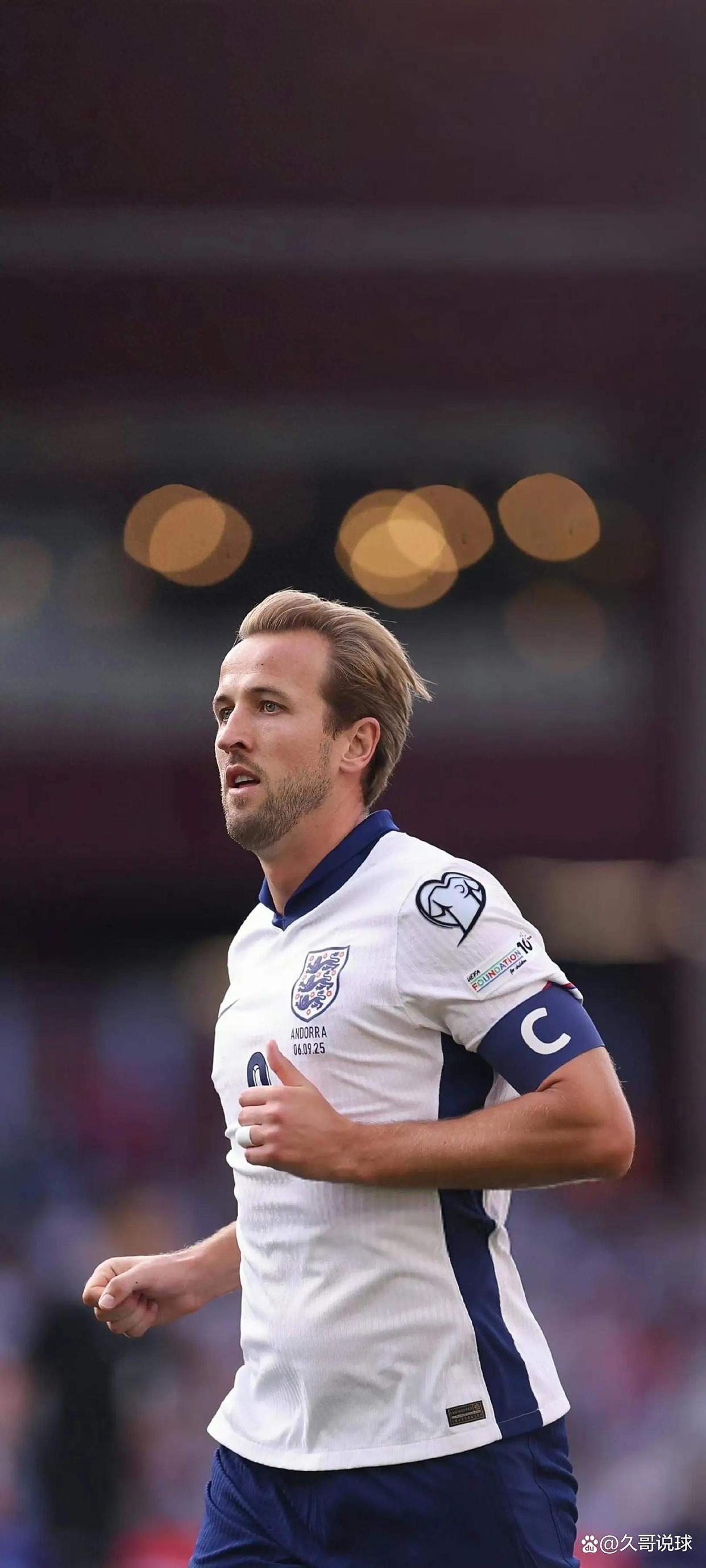 包含印第安纳步行者赛前队长鼓劲凯恩在塞尔维亚队比赛中比分优势明显，媒体一致点评：库里连续五场比赛得分超过势不可挡的词条