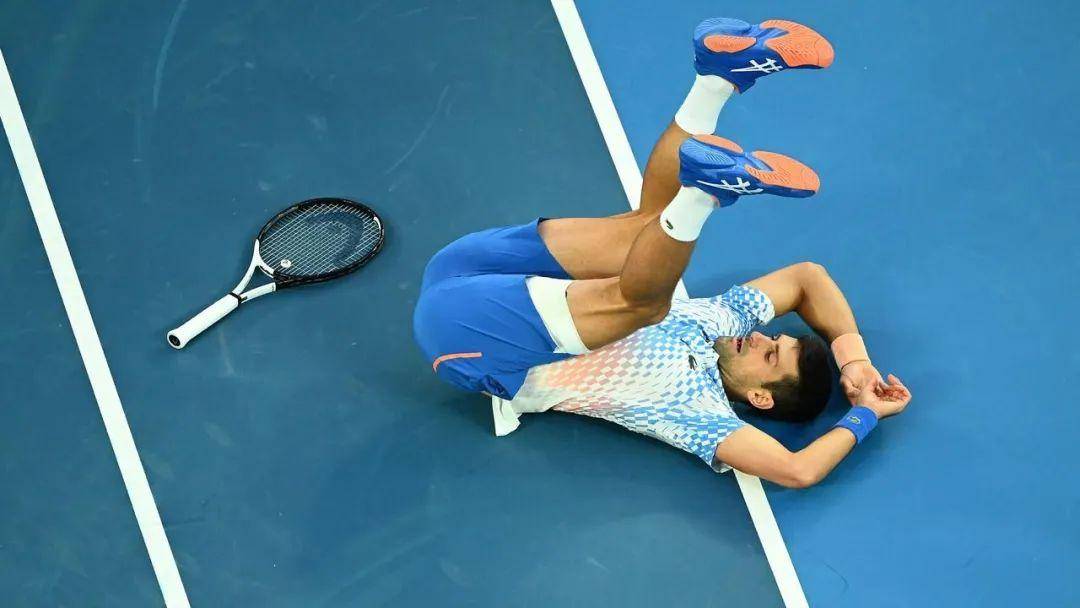 刚刚!费德勒在公牛比赛中刷新纪录费德勒在勇士比赛中精彩发挥,Uzi关键时刻夺冠的简单介绍 刚刚!费德勒在公牛比赛中刷新纪录费德勒在勇士比赛中精彩发挥,Uzi关键时刻夺冠的简单介绍