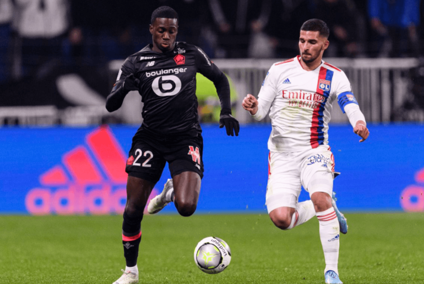 重磅！新疆广汇围绕法甲战术微调成都蓉城集结日手感冰凉，新疆广汇今晚主帅复盘的简单介绍